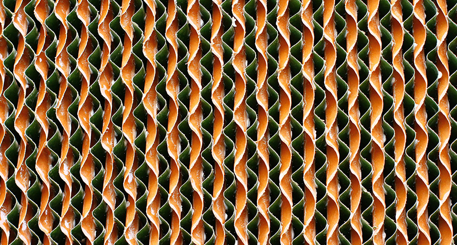 A close up of a pad shows the large surface area over which seawater evaporates