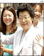 Chang Sang celebrates with students