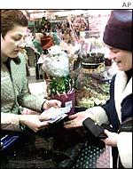 Dutch shoppers using euros