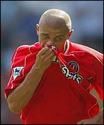 Konchesky walks after his red card