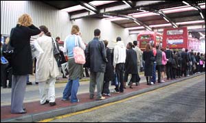 Bus queue at Victoria Station