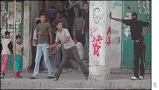Palestinians aim stones at Israeli soldiers in Jenin