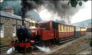 Steam train on Isle of Man where 3G trials are taking place, BBC