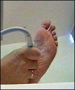 Ron's feet