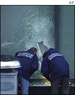 Forensic experts examine smashed window on Van Gogh Museum roof