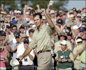 Len Mattiace salutes the crowd after taking the lead