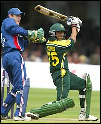 Younis Khan cuts loose on his way to 63 against England at Lord's