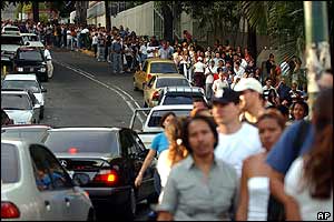 Voters queue