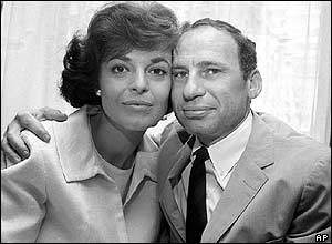 Newlyweds Anne Bancroft and Mel Brooks in New York. Picture: August 1964