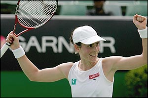 Nathalie Dechy celebrates beating Patty Schnyder and will now face Davenport