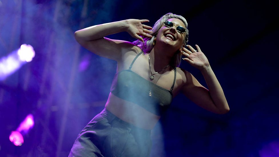 [WATCH] Anne-Marie plays Reading + Leeds 2017