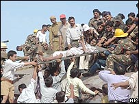 بھارت میں ہر برس تین سو کے قریب ریل حادثے ہوتے ہیں 