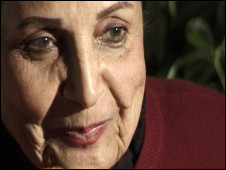 خاطره پروانه در نمایی از فیلم "شرقی خاموش" ساخته" فریده کاکاوند"