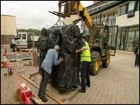 Fenwick helps the positioning