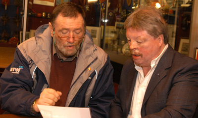 Ray helps Simon with his pronunciation 