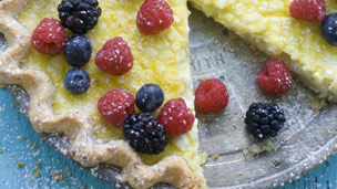 A fruit pie