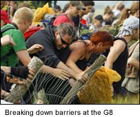 g8_fenceprotest203.jpg