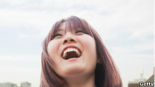 女孩笑