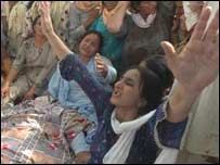 احمدیہ مسجد پر حملہ