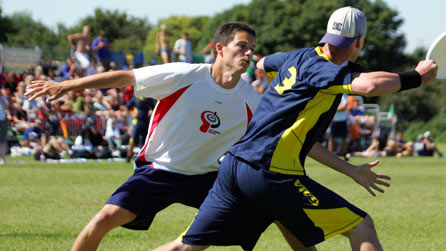 Si Hill marking a Swedish player in the 2007 European Championships final.