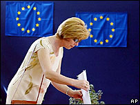 Avrupa Parlamentosu seçimlerine katılım düşüktü