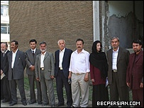 کارمندان انستیتوت تازه تاسیس