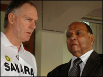 चैपल के साथ पवार