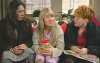 Hana and Gina try to talk to Jo.