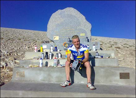 Tom Fordyce at the Tommy Simpson memorial