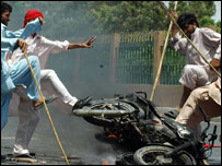 بارہ مئی پر ہنگامے