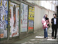 جا به جايی شعارها و رويکردها در سال های اخير به گونه ای بوده که ارزيابی ماهوی و حتی نامگذاری جناح ها و گروه ها را سيال و در عين حال دشوار کرده است