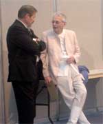 Sgwrs cyn gwisgo _ Benito Jones a Robyn Lewis 