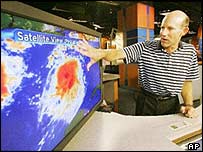 Uydu fotoğrafları inceleniyor.