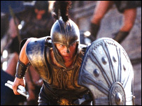 影星布拉德·皮特在影片《特洛伊》中的镜头