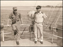 Ông Hồ Văn Kỳ Thoại (mang quân hàm trung tá) trên chiến hạm tại Hoàng Sa năm 1969