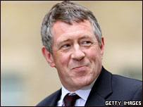 英国大学事务大臣德纳姆