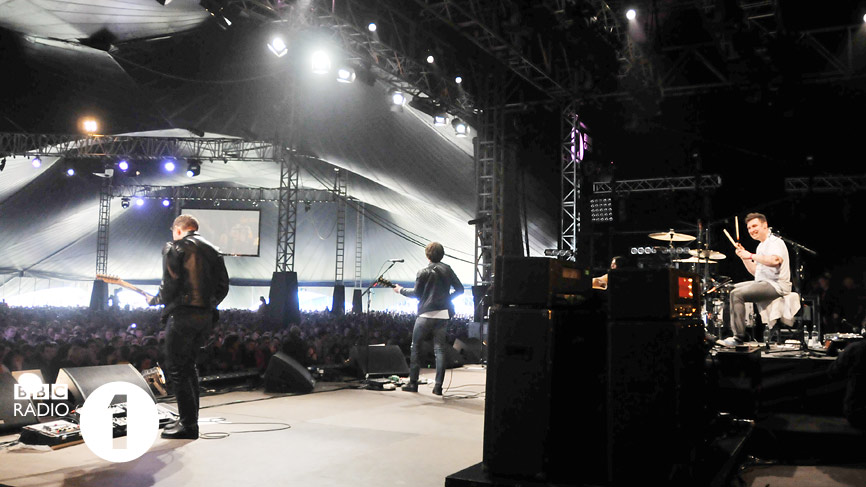 Who are our special surprise guests kicking things off?