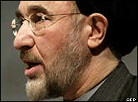 O presidente Khatami, pró-reformistas
