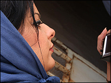 الهام اسدی "کارگردان فیلم" سبز است رنگ"