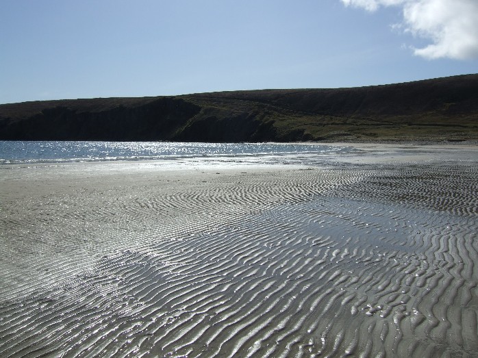 Busy beach at Tresta