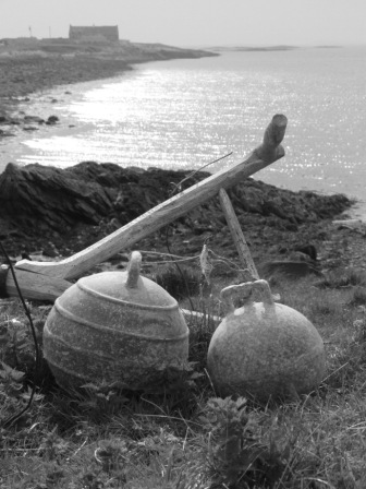 Seahore ruin remnants, Berneray