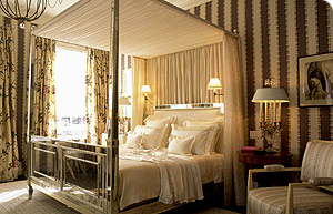 Bedroom with a four-poster bed