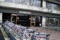 Llyfrgell y Brifysgol