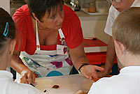 Dysgu coginio ar y Bws Coginio