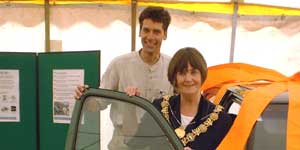 Benji Goehl with Salisbury mayor Bobbie Chettleburgh at the launch of hOURCARS in the city.