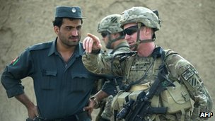 Афганистандагы НАТО баштаган эл аралык күчтөр Афган күчтөрү менен кызматташуу стратегиясын өзгөрттү.