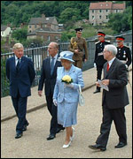 The Queen visits the Ironbridge in 2003