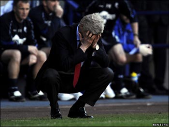 Arsene Wegner reacciona a la derrota contra el Bolton.