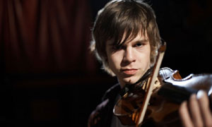 Classical Star: Emil plays the Violin