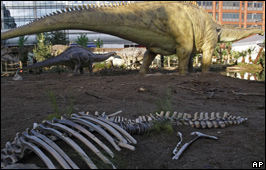 A pair of animatronic Diplodocus